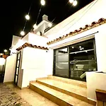 Huge Superb Duplex Old Town Ferienhaus