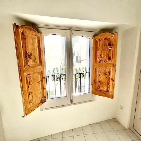 Huge Superb Duplex Old Town 锡切斯